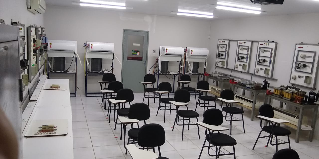 12 Lab. comandos e acionamentos.jpeg